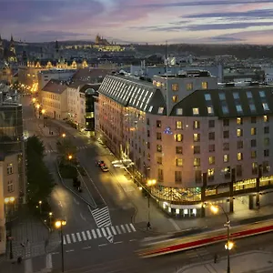Отель Hilton Old Town